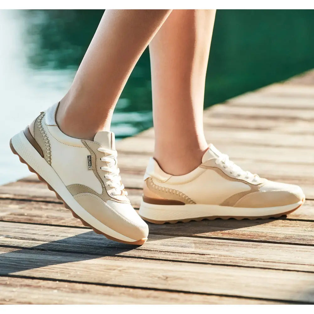 ARRECIFEWomen's lace-up trainers