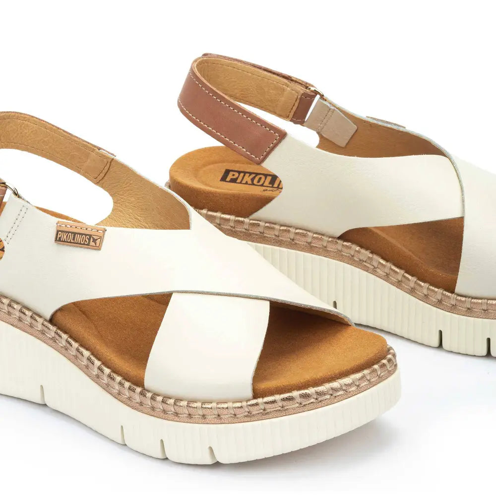 GOMERAWomen's wedges with Velcro closure