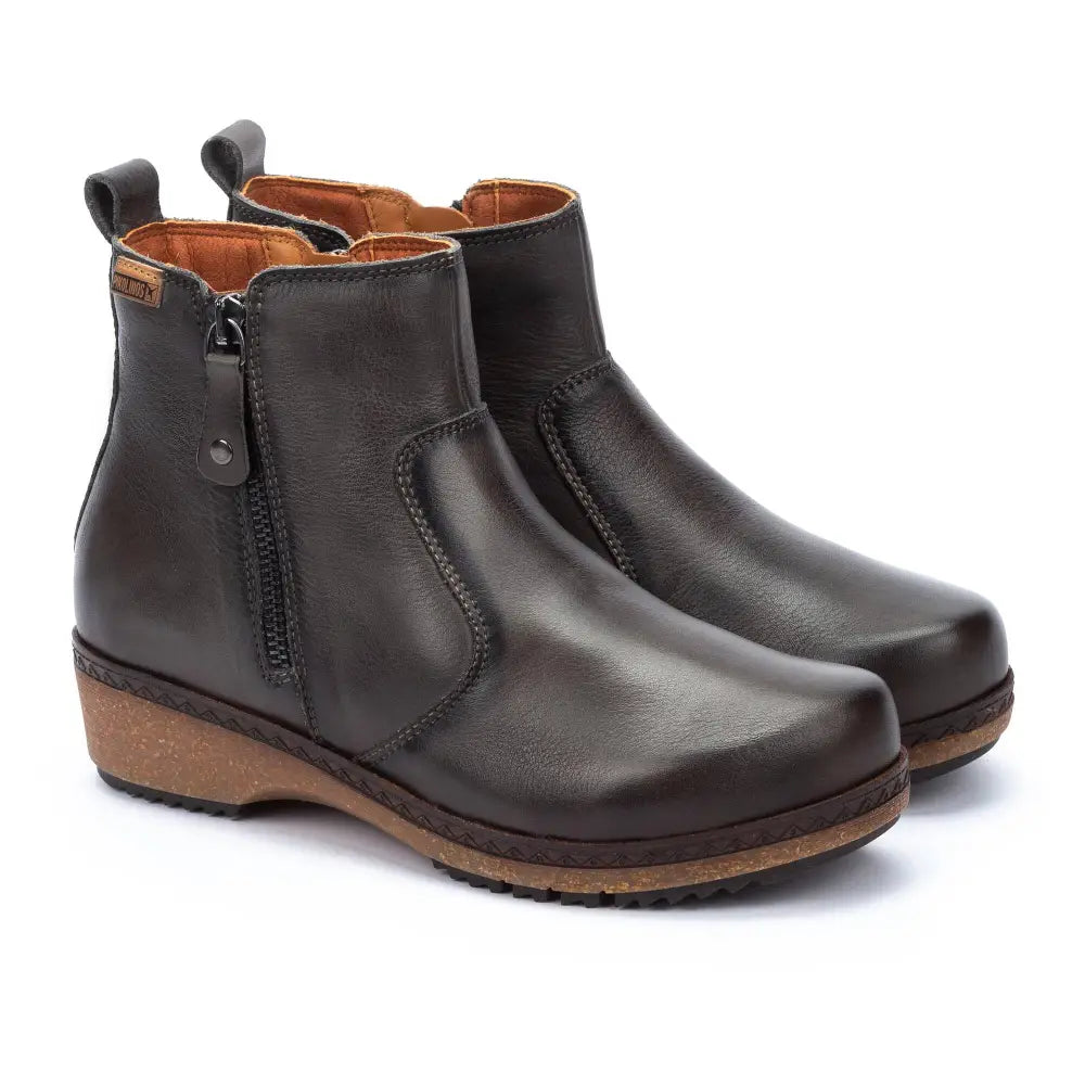 GRANADAWomen’s ankle boots with zip