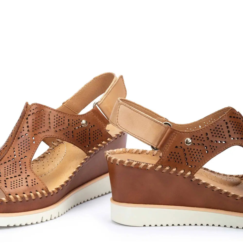 AGUADULCEWomen's wedge sandals with extra lightweight sole