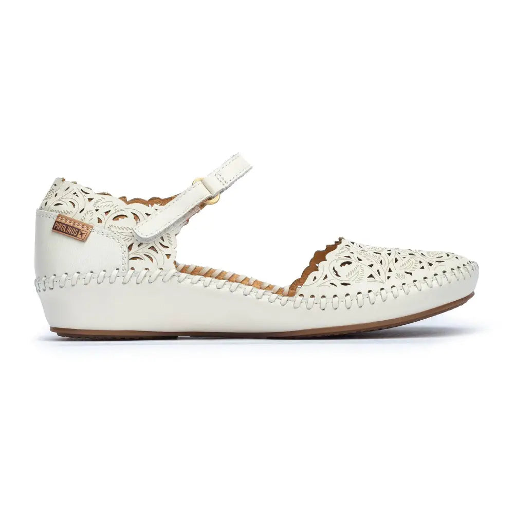 P. VALLARTABallet pump with ankle fastening