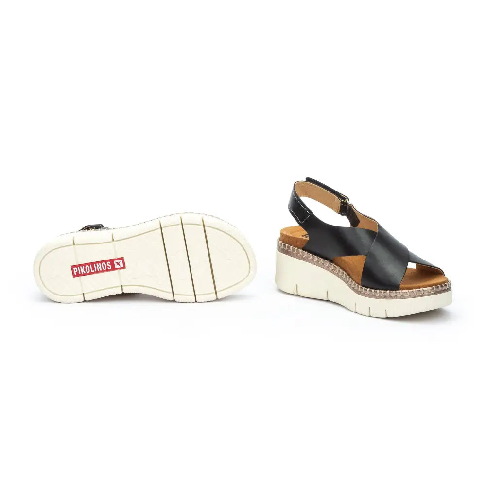 GOMERAWomen's wedges with Velcro closure
