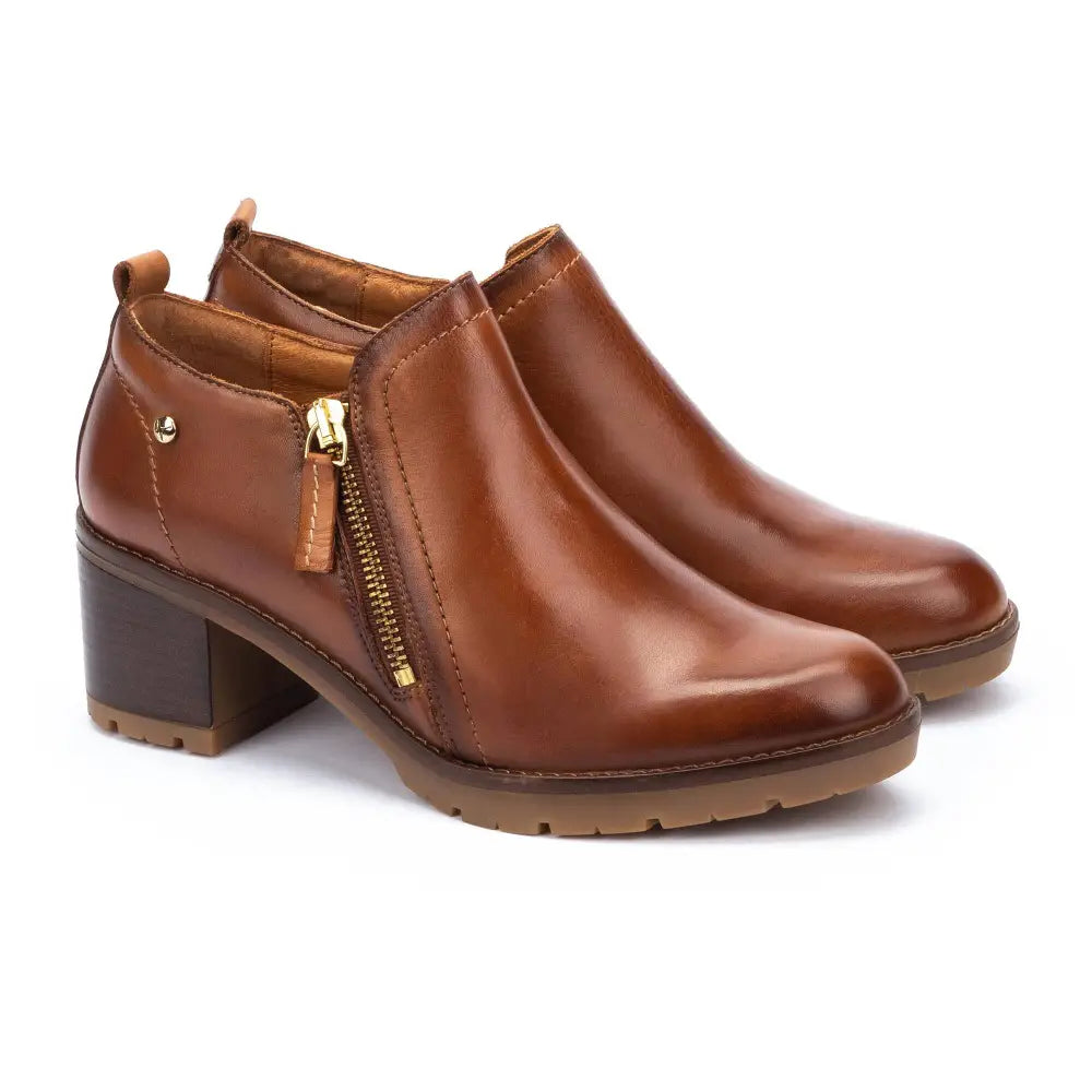 LLANESWomen’s booties with mid heel