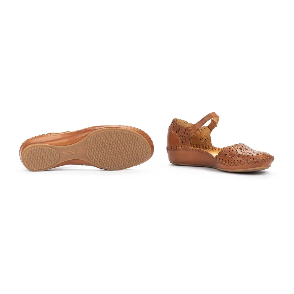 P. VALLARTABallet pump with ankle fastening