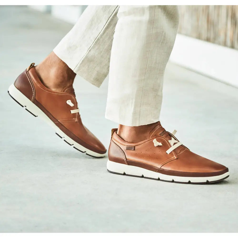 FUENCARRALMen’s sneakers with elastic laces