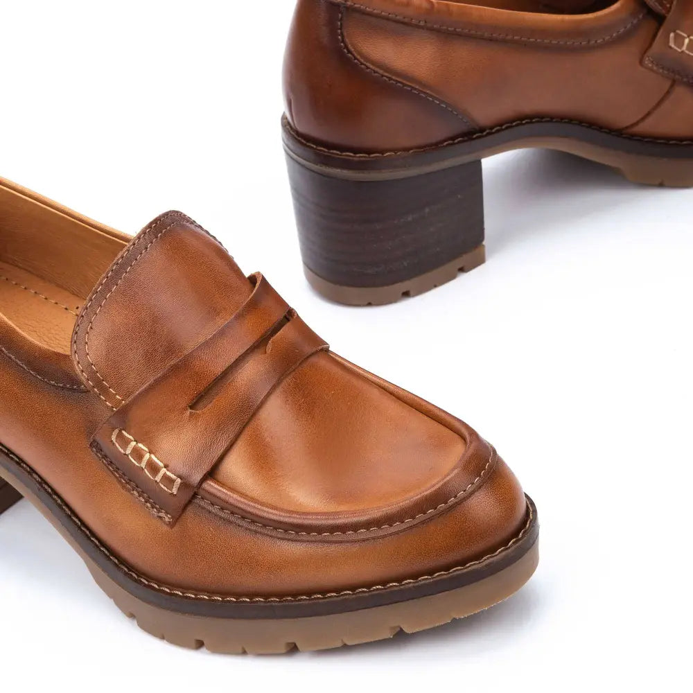LLANESPenny loafers with heel