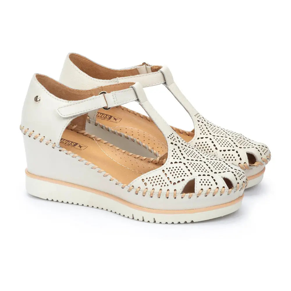 AGUADULCEWomen's closed-toe wedge sandals
