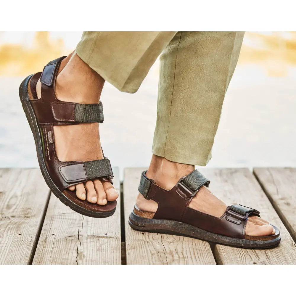 NIJARMen's flat sandals with Velcro closure