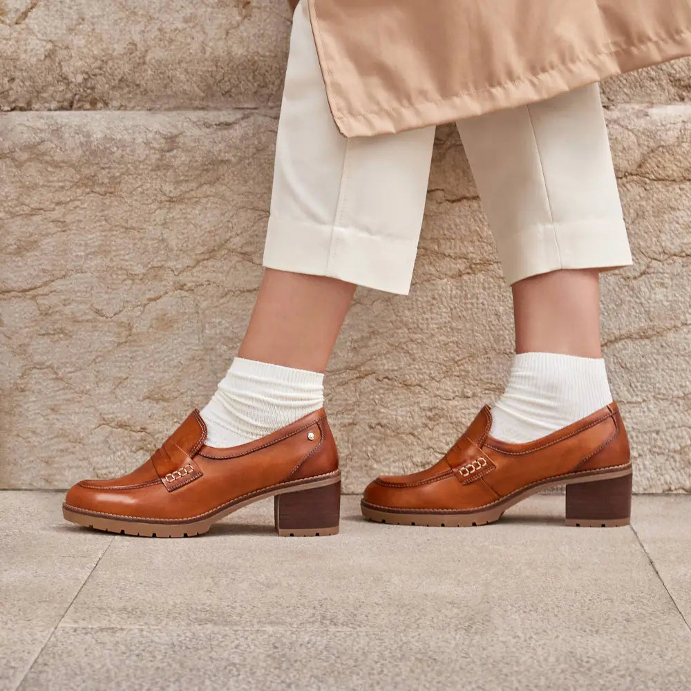 LLANESPenny loafers with heel