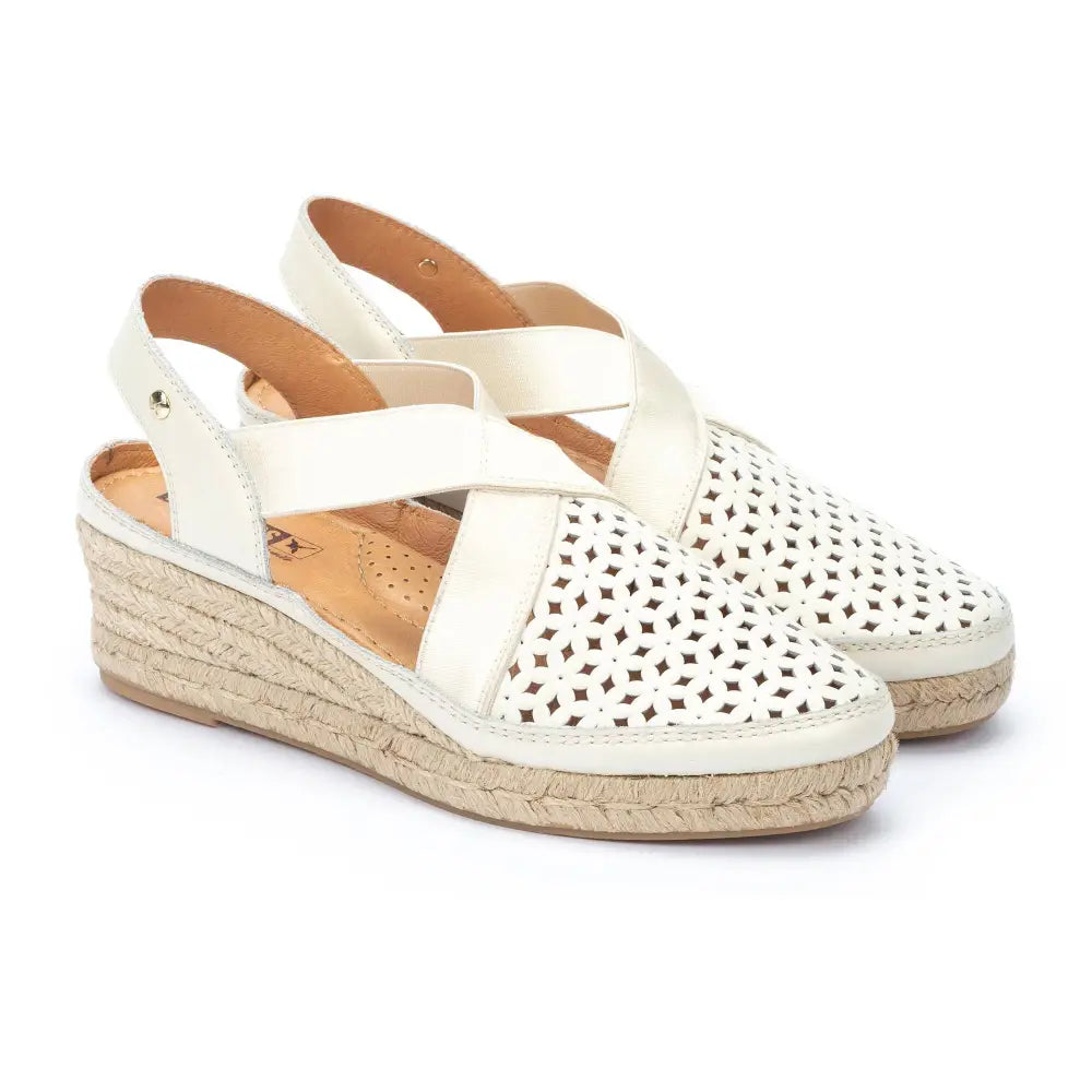 BENIDORMcrossed semiopen wedges