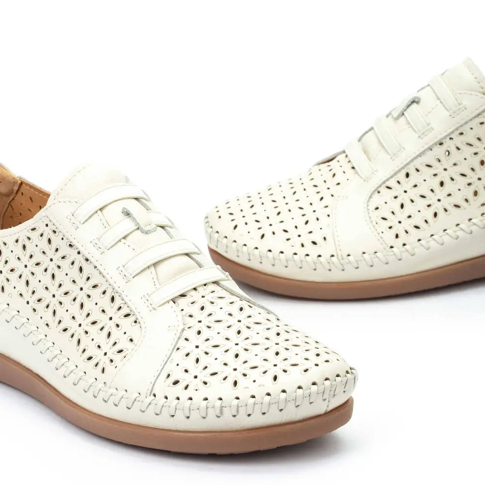 CADAQUESWomen's elasticated flat shoes