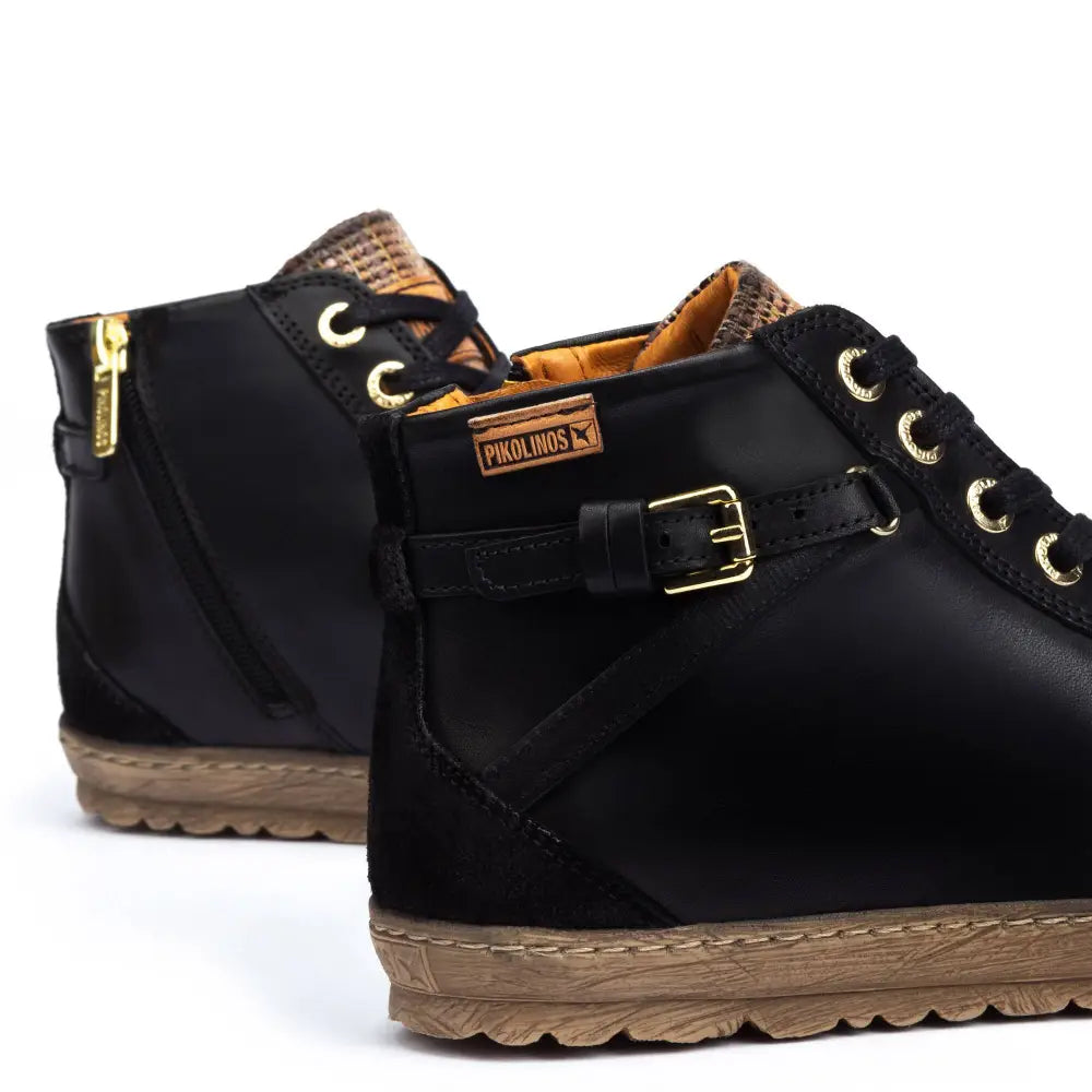 LAGOSWomen’s bootie trainers