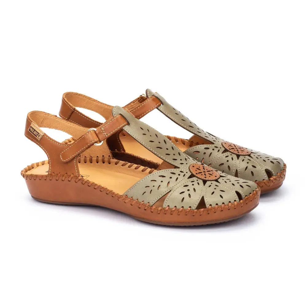 P. VALLARTAWomen's semi-open shoes with Velcro closure