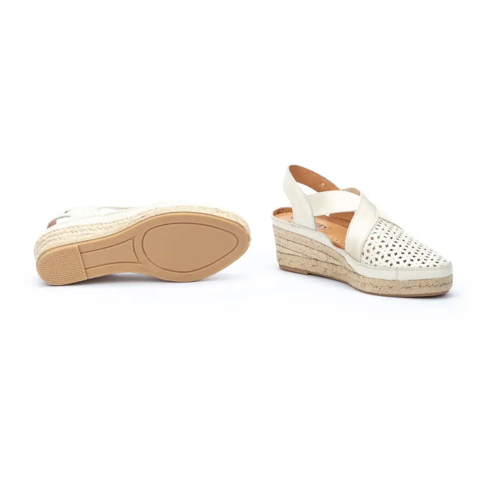 BENIDORMcrossed semiopen wedges