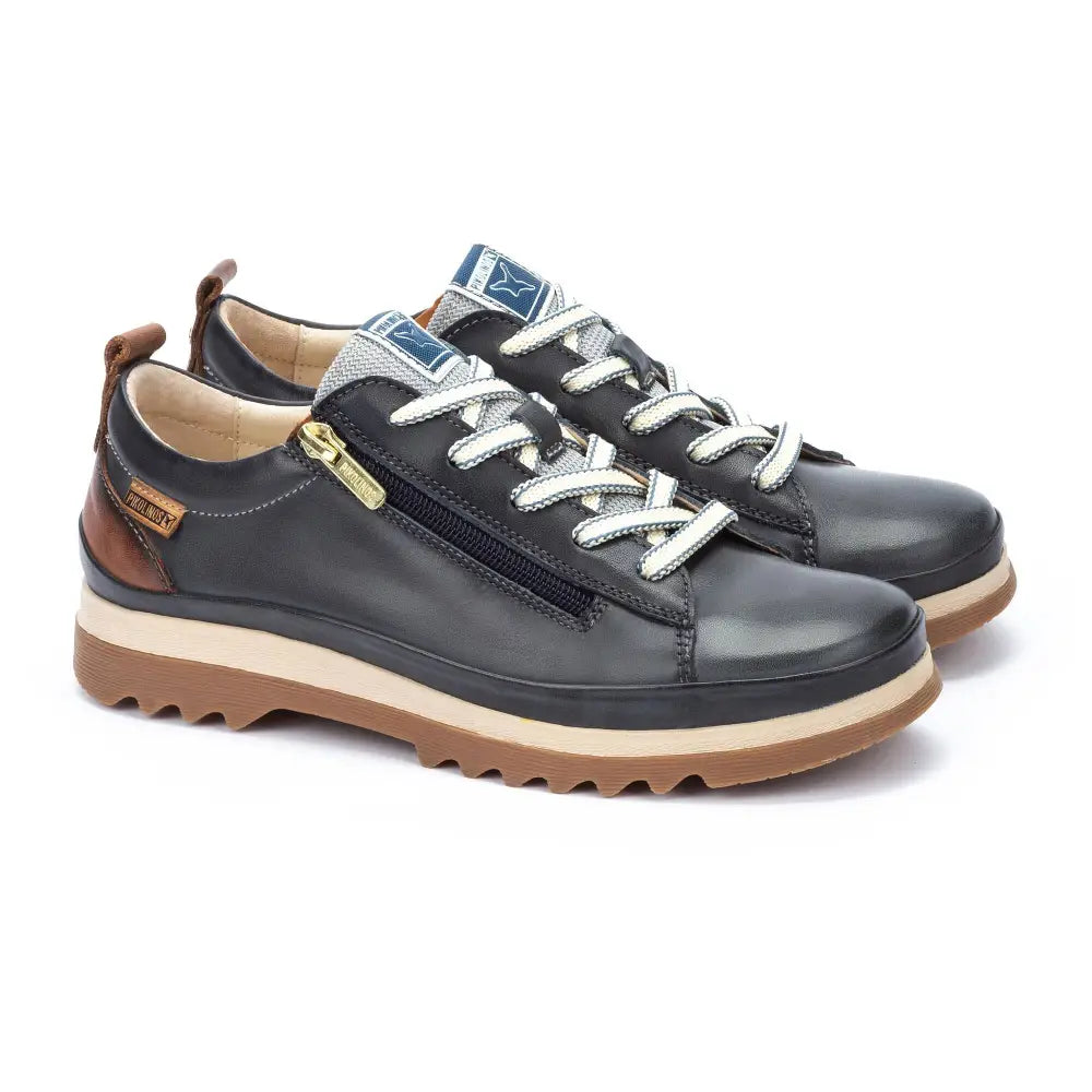 VIGOCasual shoes with laces and zip