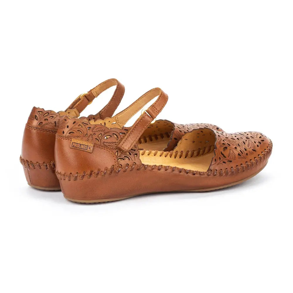 P. VALLARTABallet pump with ankle fastening