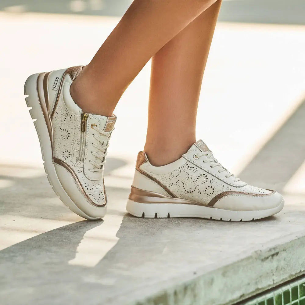 CANTABRIAWomen's lace-up trainers with zip