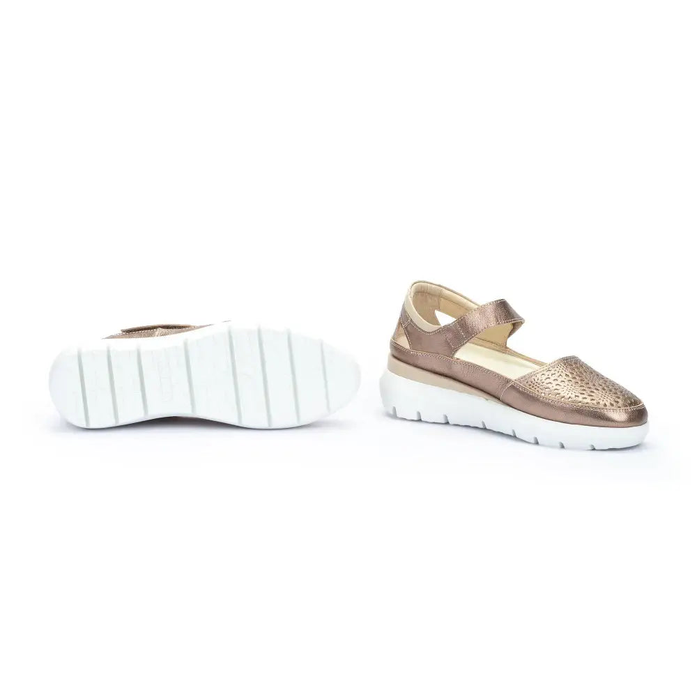 RUEDAWomen's trainers with Velcro closure
