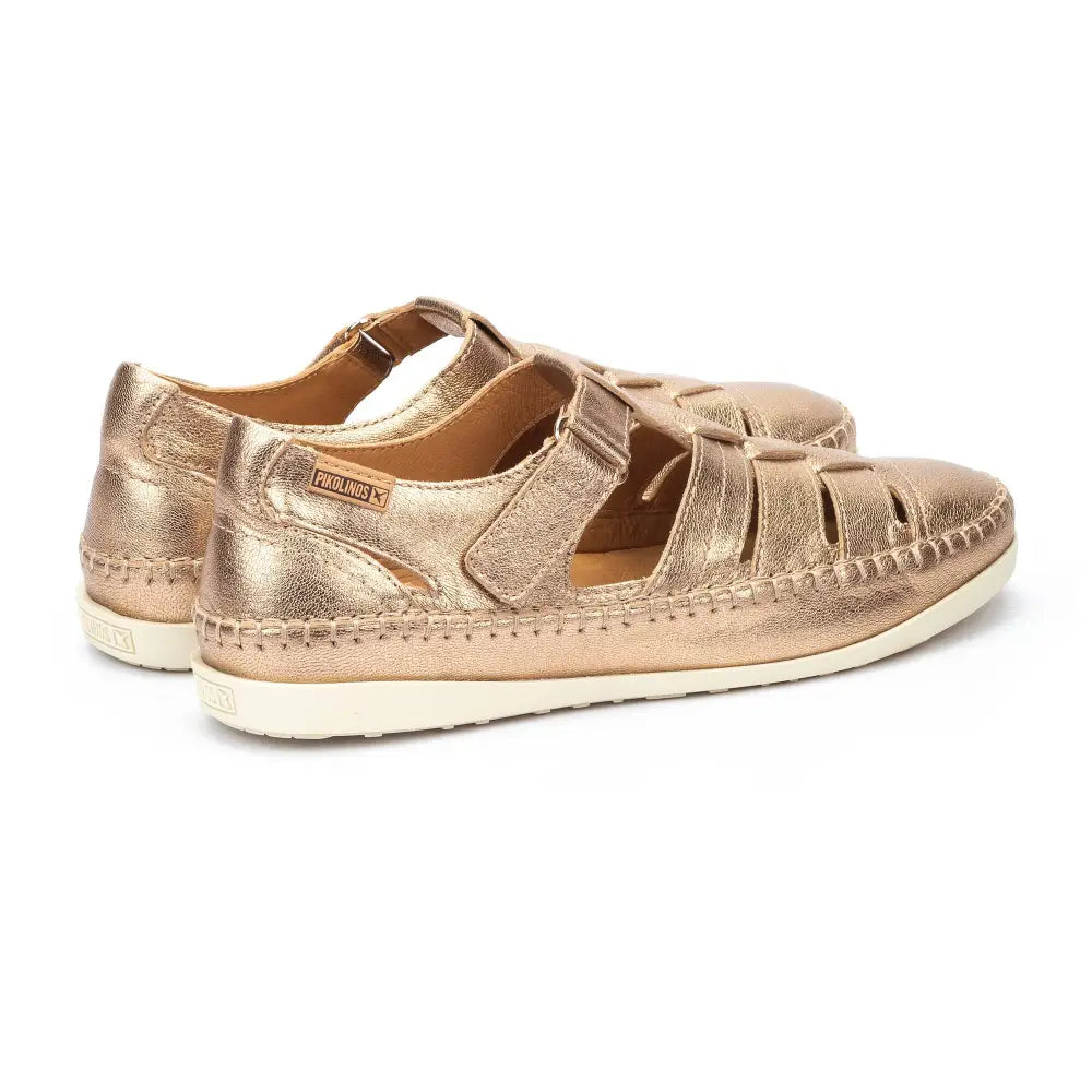 SOLLERWomen's semi-open shoes with Velcro closure.