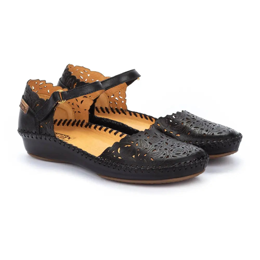 P. VALLARTABallet pump with ankle fastening