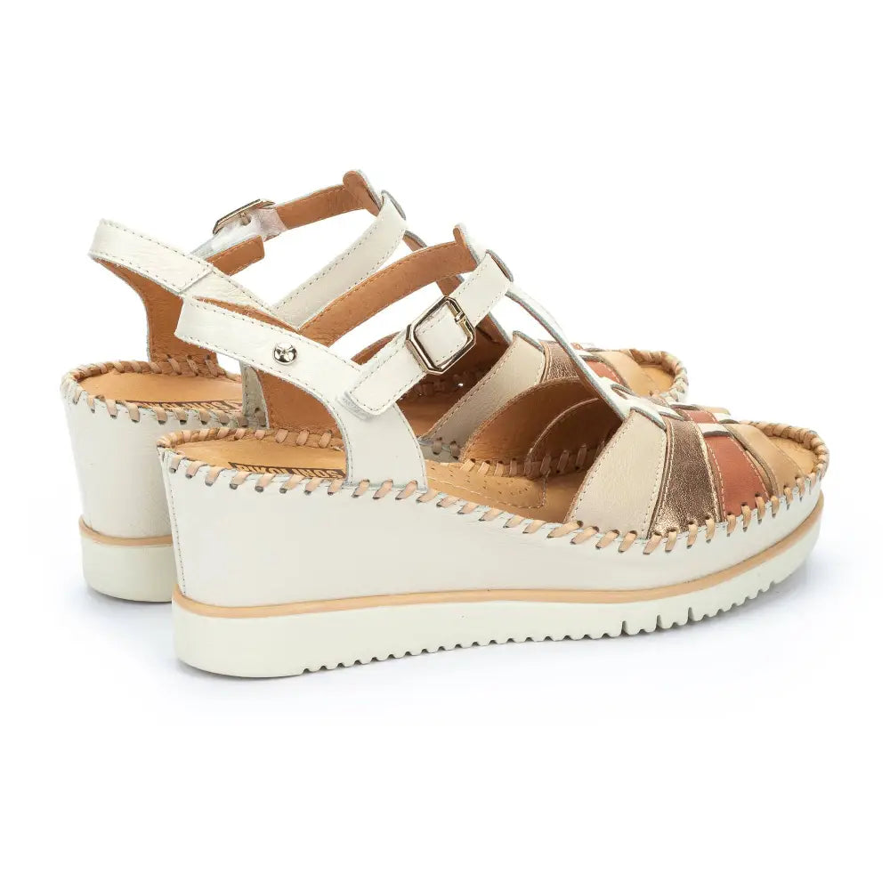AGUADULCEWomen's wedges with Velcro closure