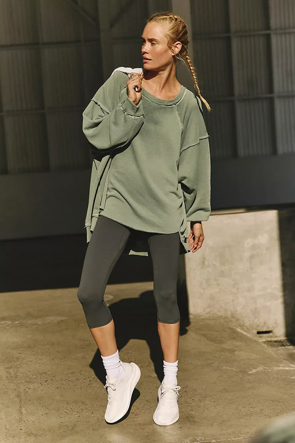 One To Beat Pullover