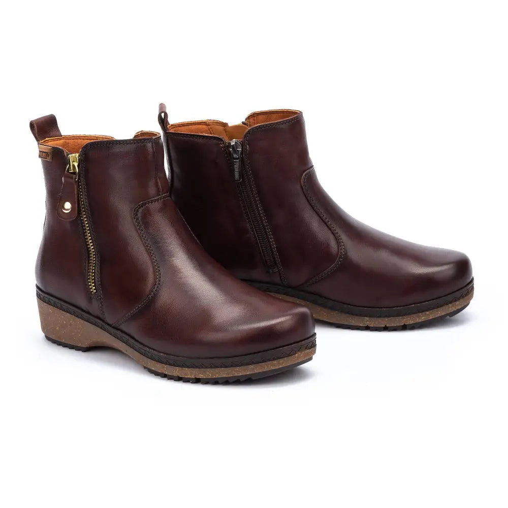 GRANADAWomen’s ankle boots with zip
