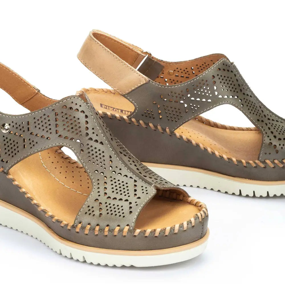 AGUADULCEWomen's wedge sandals with extra lightweight sole