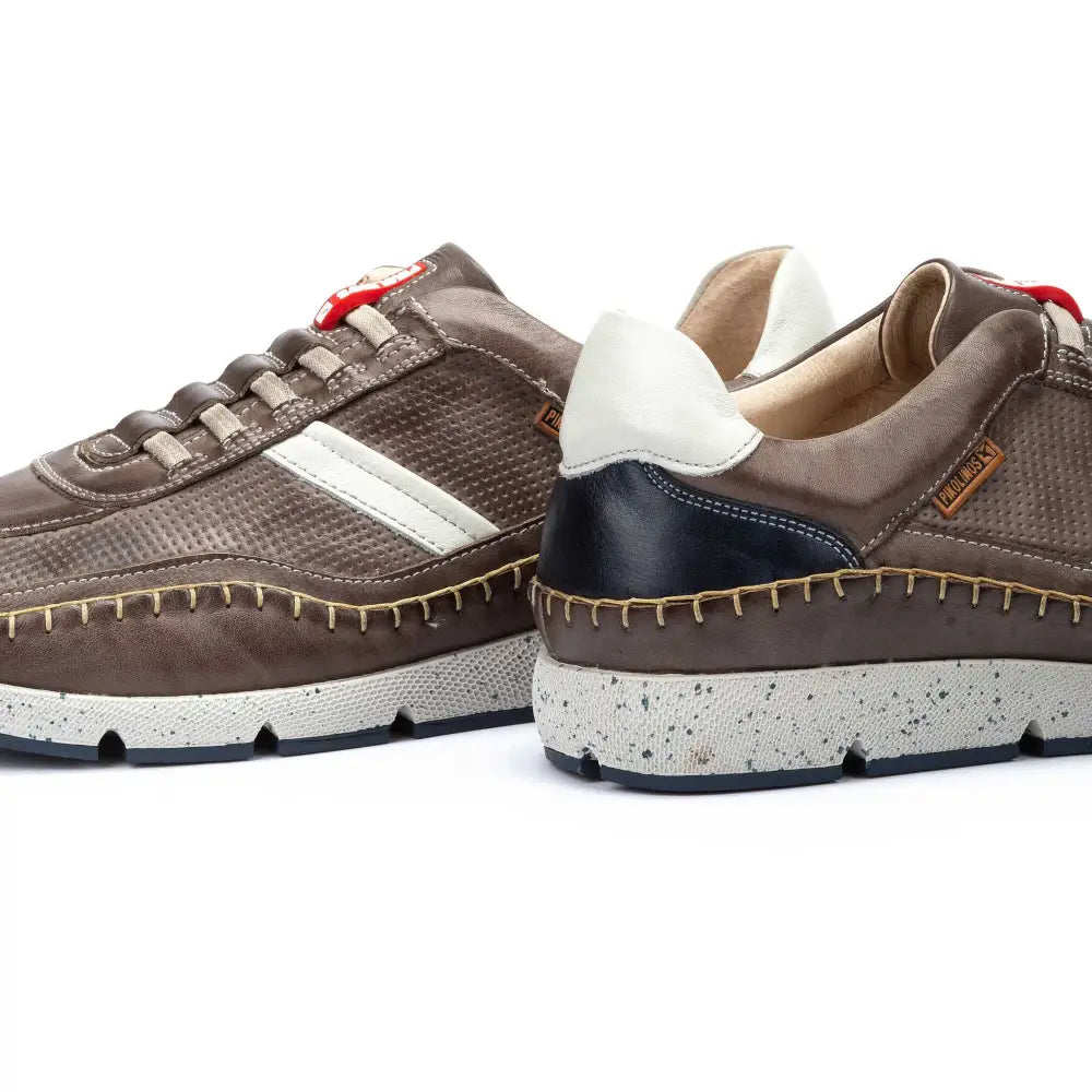 FUENCARRALMulti-coloured sneakers with stitching