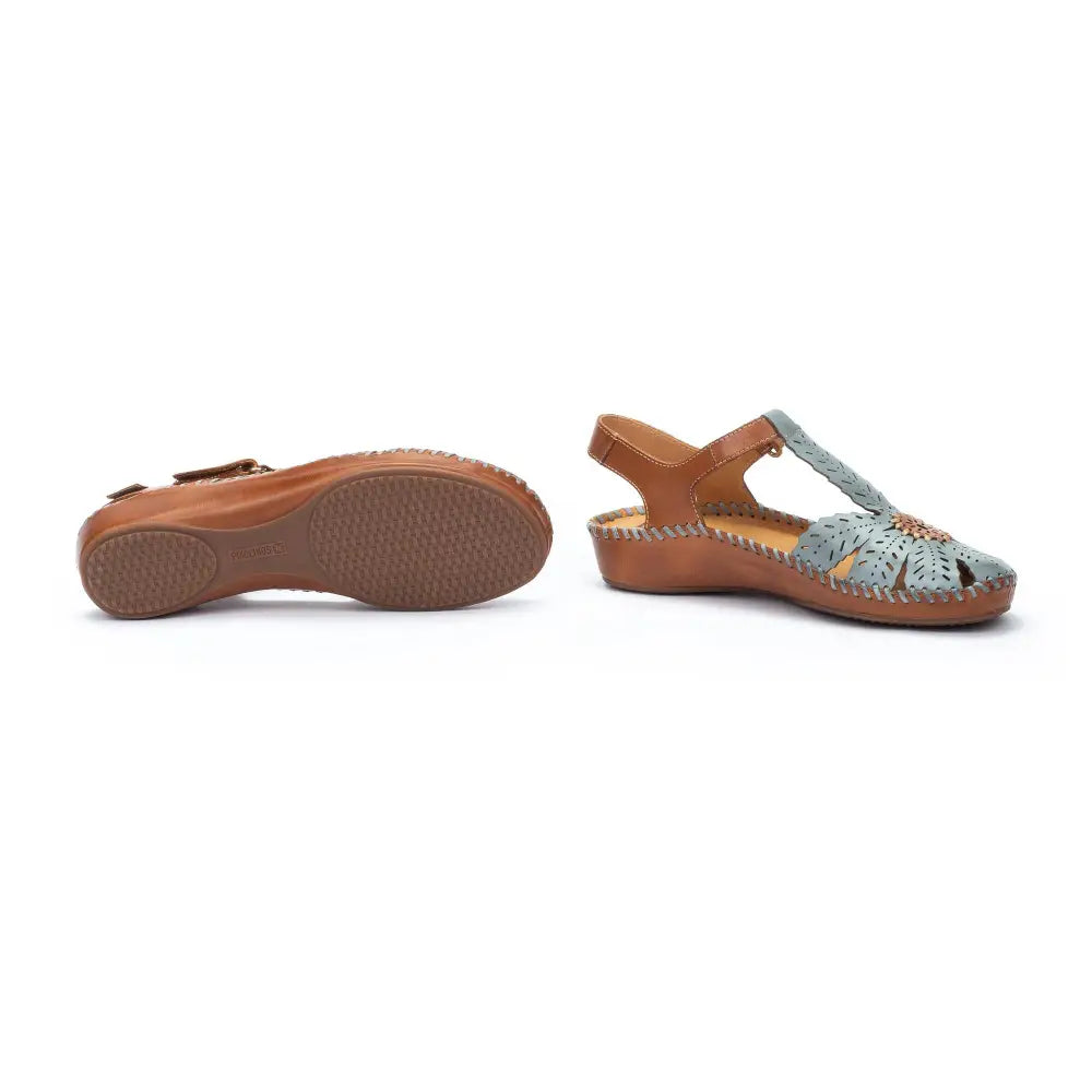 P. VALLARTAWomen's semi-open shoes with Velcro closure