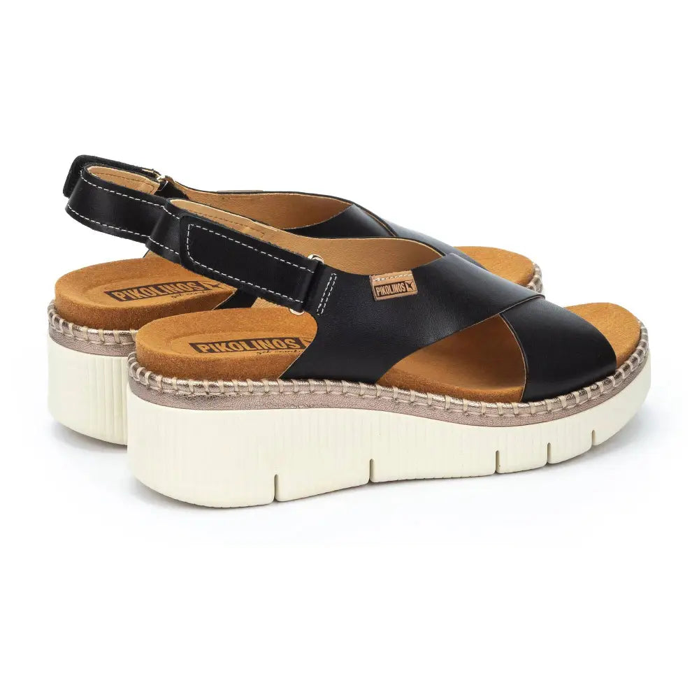 GOMERAWomen's wedges with Velcro closure