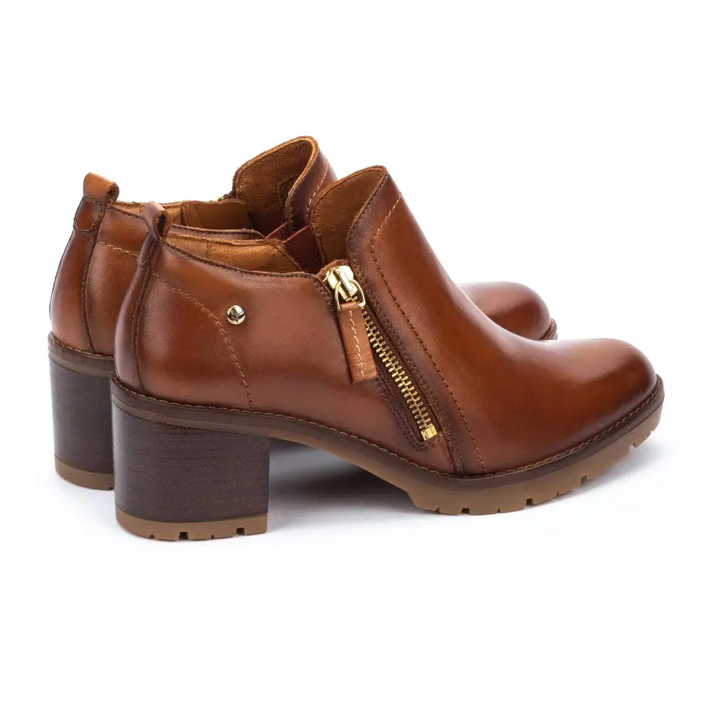 LLANESWomen’s booties with mid heel