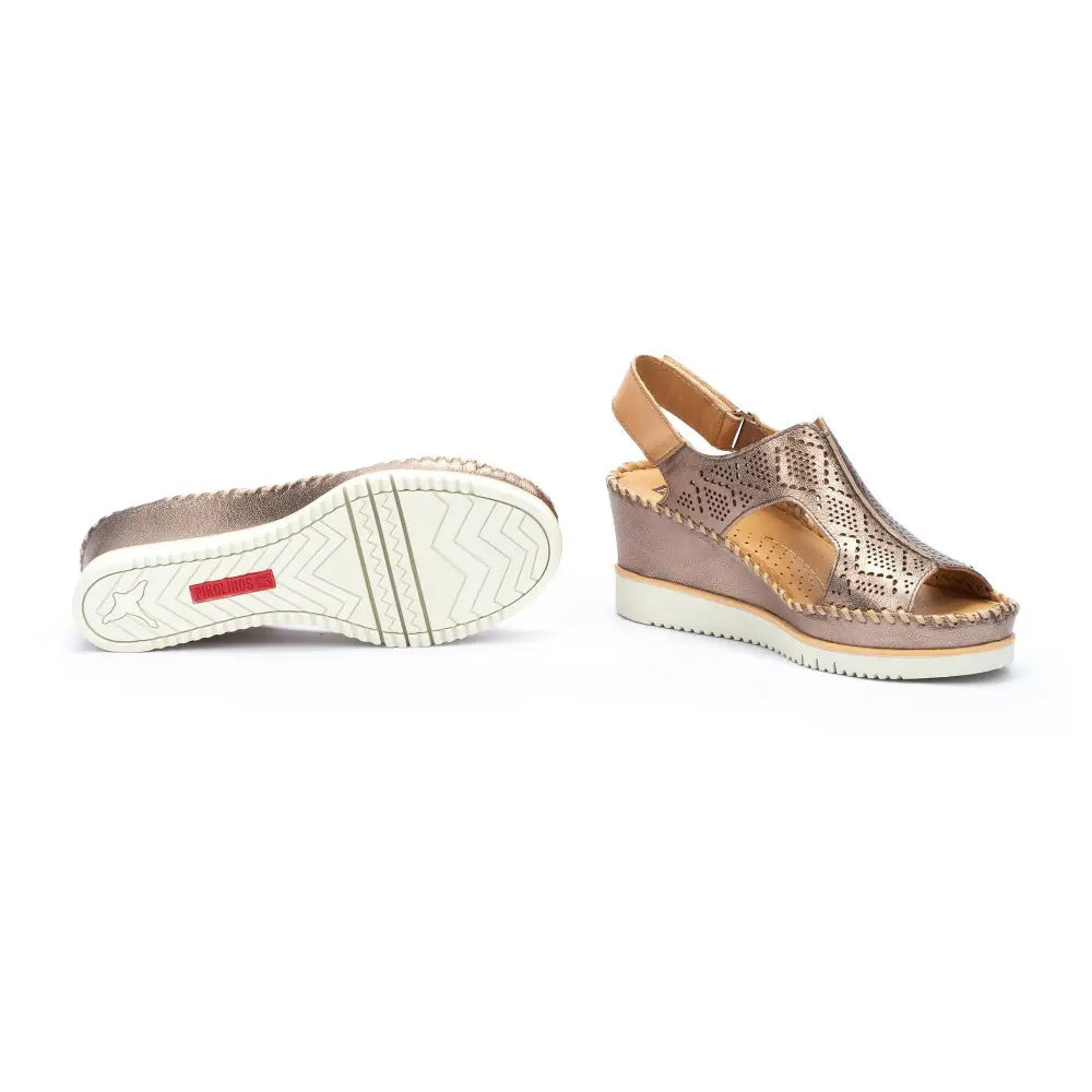 AGUADULCEWomen's wedge sandals with extra lightweight sole