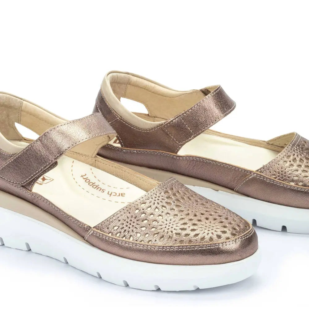 RUEDAWomen's trainers with Velcro closure