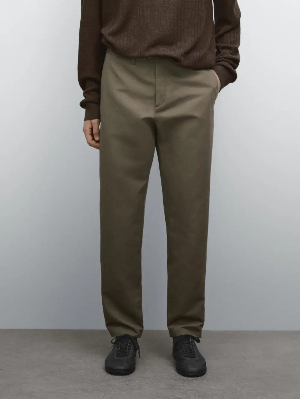 Tapered fit cotton linen trousers