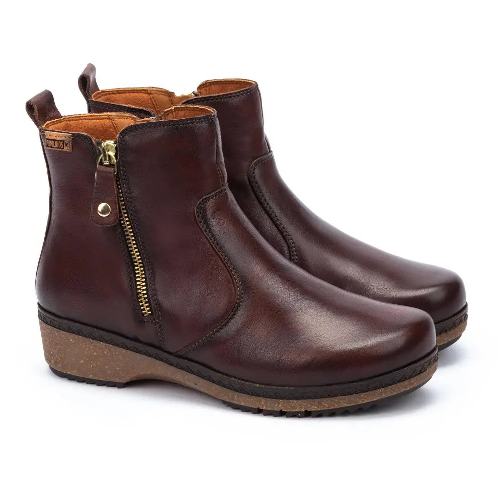 GRANADAWomen’s ankle boots with zip