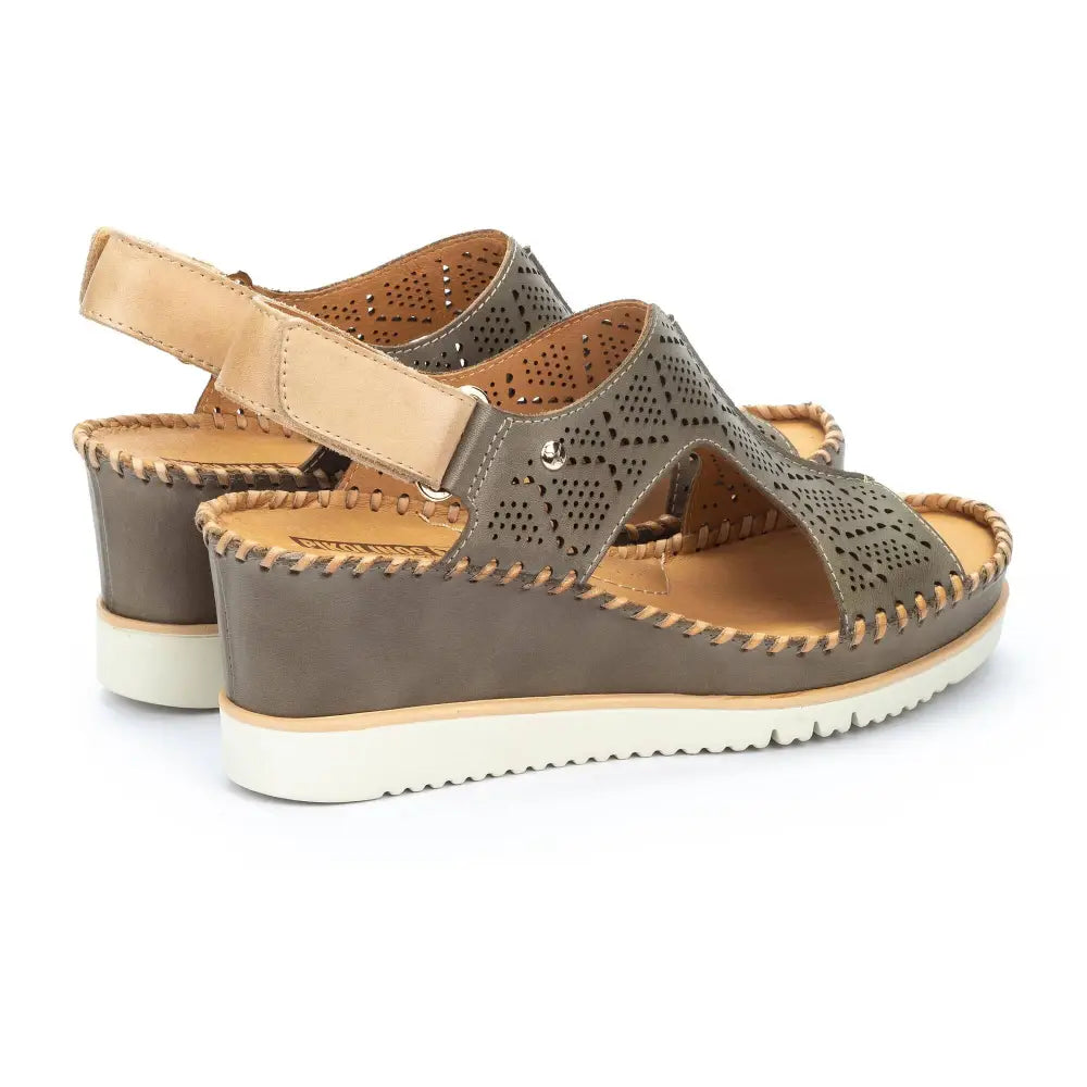 AGUADULCEWomen's wedge sandals with extra lightweight sole