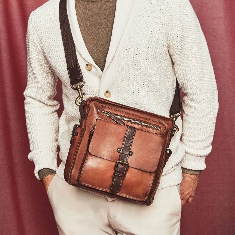 CAIMARIWashed line bag for men