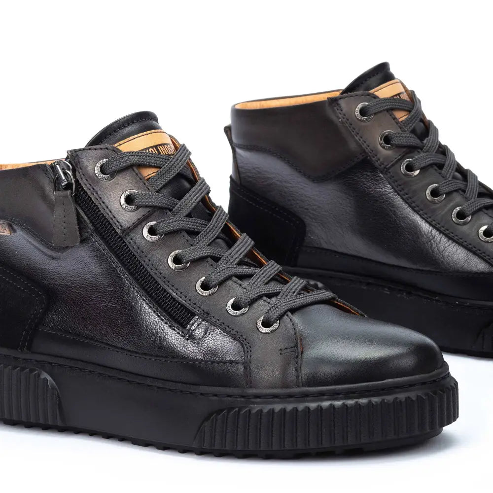 RIELLSFlat trainers