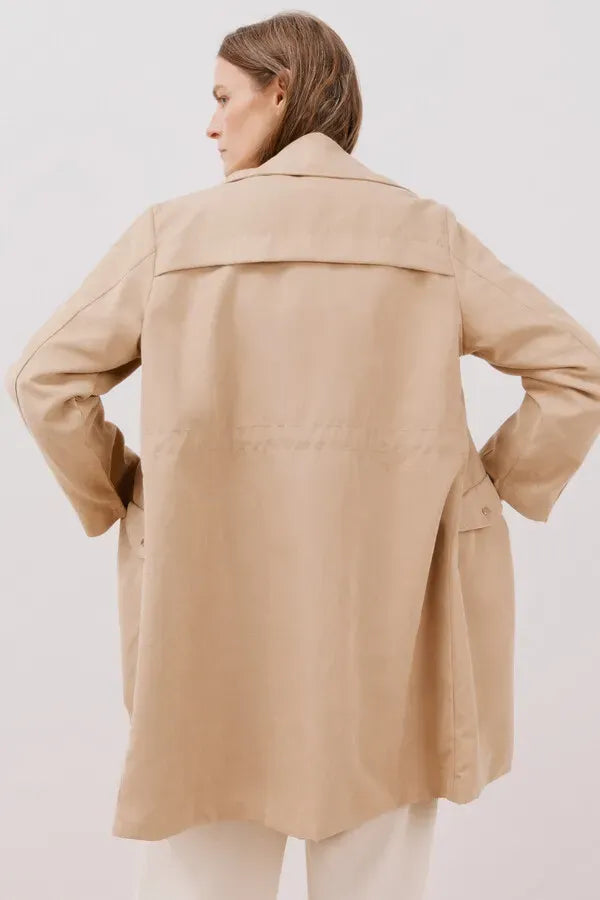 Gabardina fluida waterrrepelent