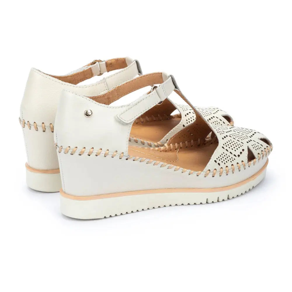 AGUADULCEWomen's closed-toe wedge sandals
