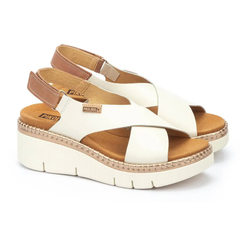 GOMERAWomen's wedges with Velcro closure