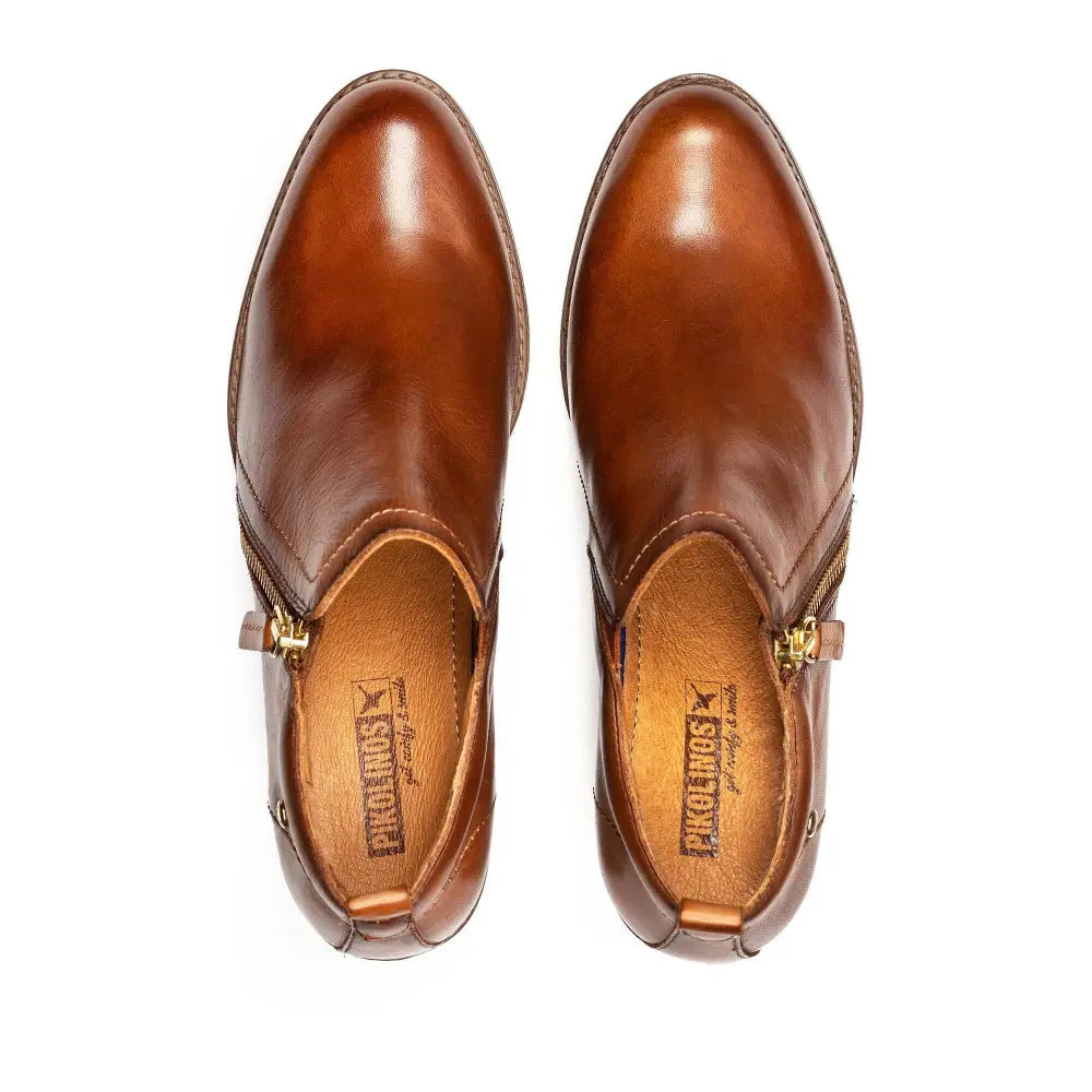 LLANESWomen’s booties with mid heel