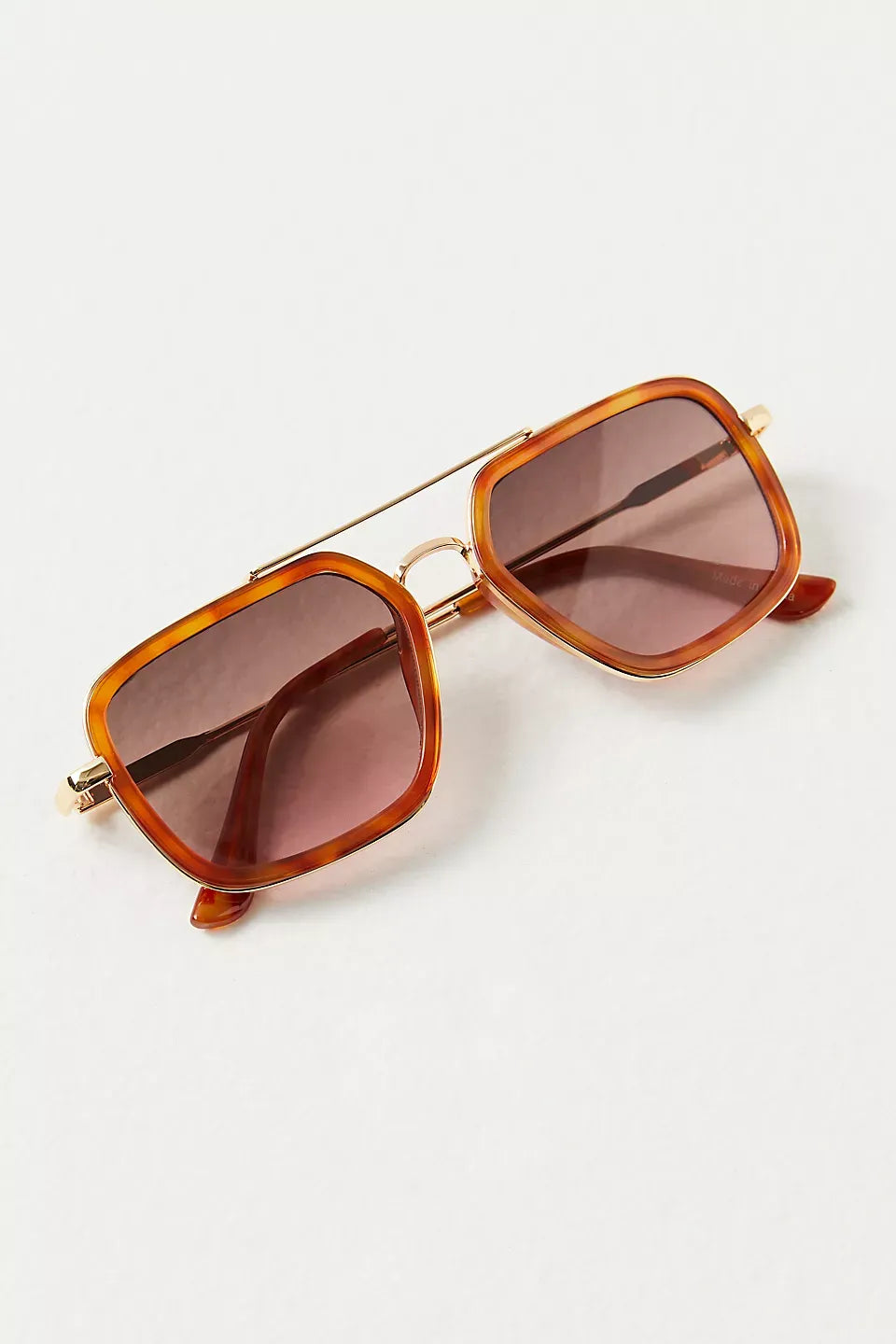 Luna Classic Aviator Sunglasses
