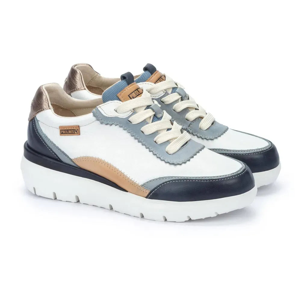 RUEDA
Deportivo con plataforma para mujer