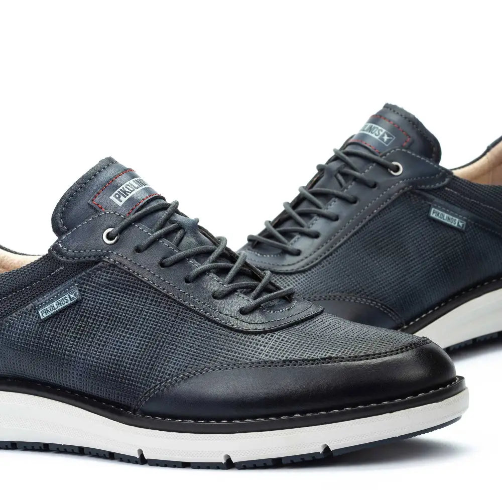 MANACORMen's lace-up trainers