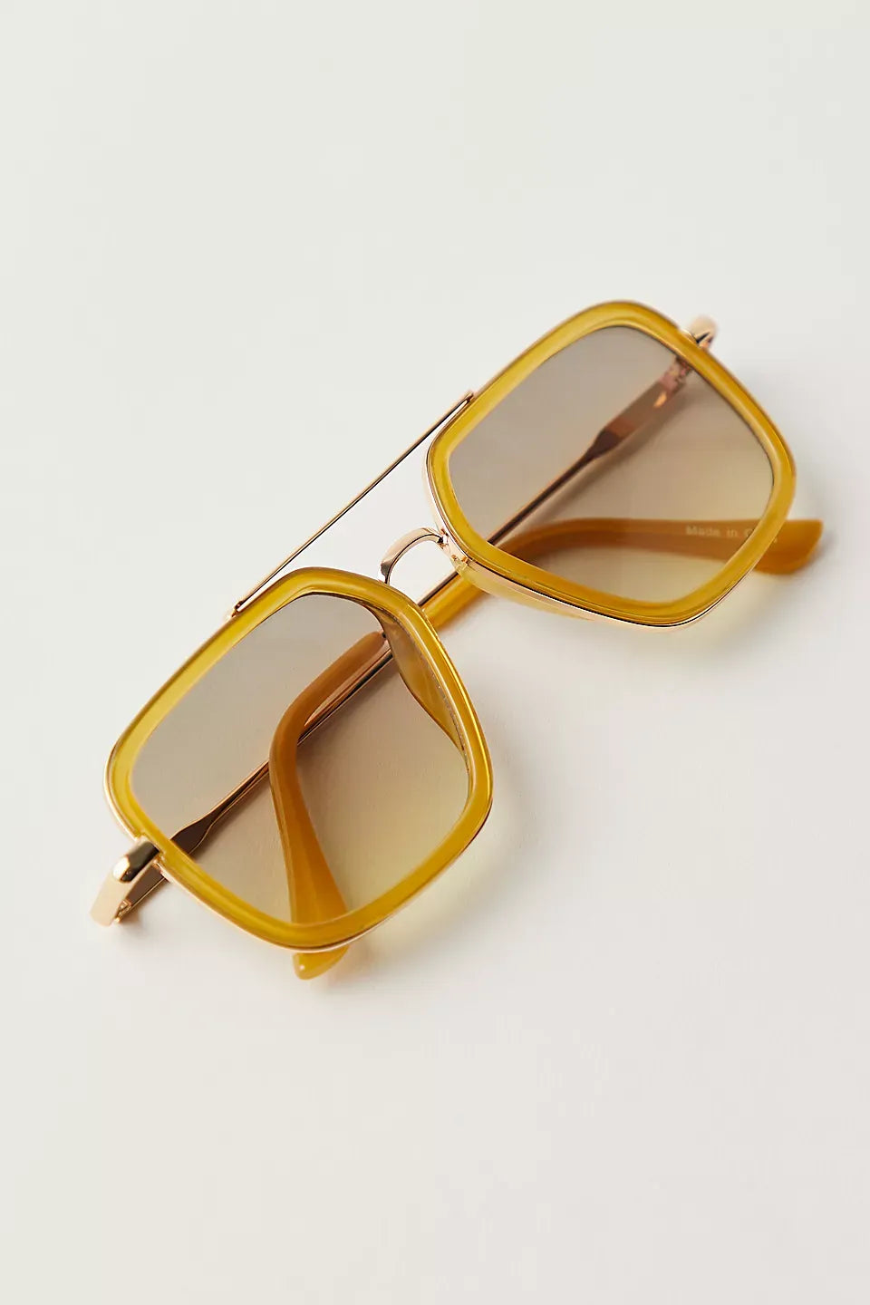 Luna Classic Aviator Sunglasses