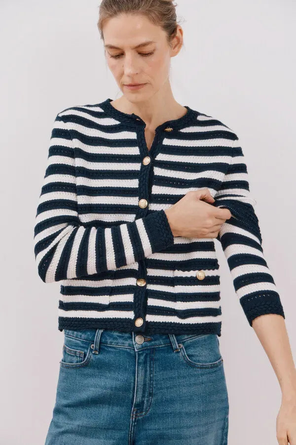 Chaqueta corta botones