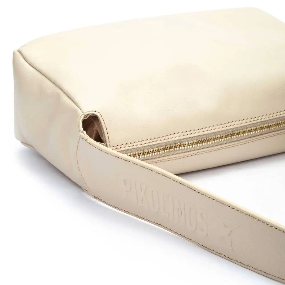 BAEZAClassic crossbody bag for women