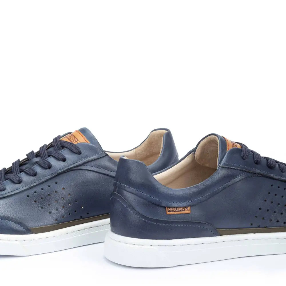 ALICANTEMen’s basic sneakers